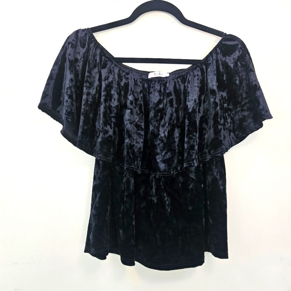 Tres Bien Black Velvet Top Women's Sz S Off The Shoulder Goth Vamp Dark Witchy